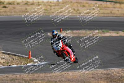 media/Apr-19-2025-AHRMA (Sat) [[3d98ca3309]]/Race/Group 8/Turn 4/